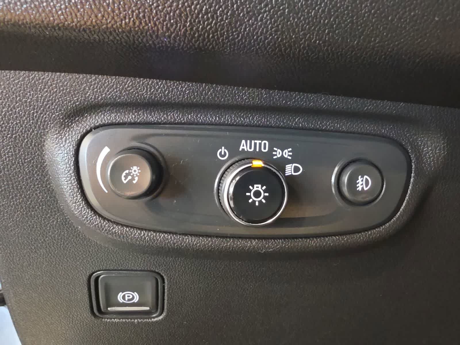 Used 2023 GMC Terrain SLT w/ Infotainment Package II AWD/4WD image 21