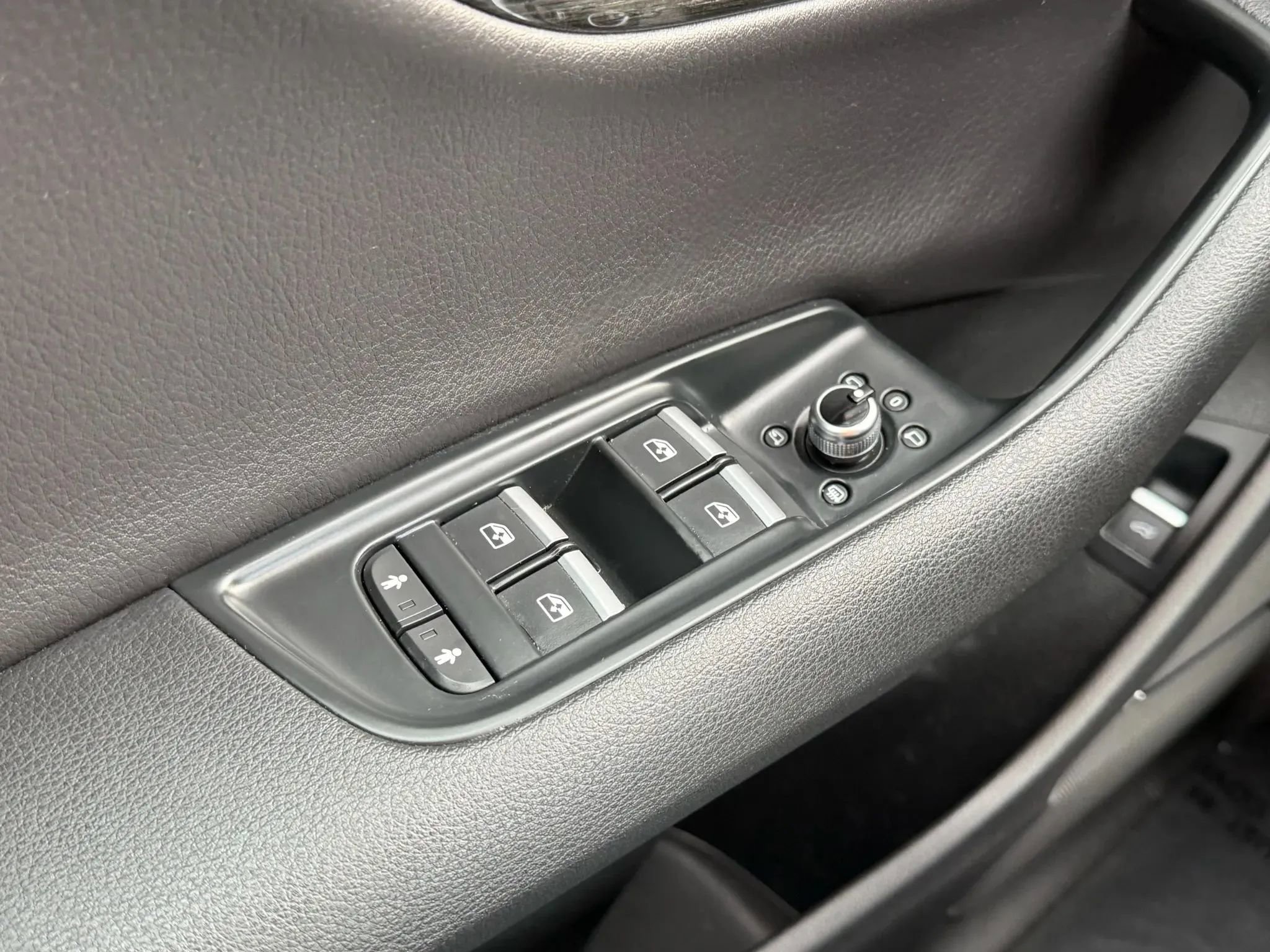 Used 2018 Audi Q7 3.0T Premium Plus w/ Premium Plus Package image 26