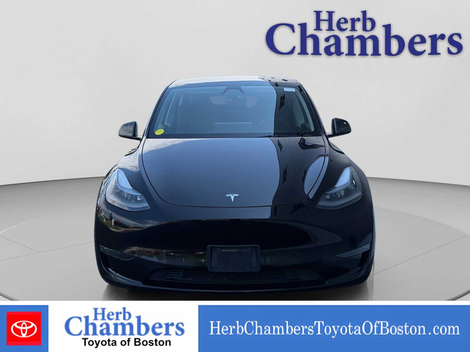 Used 2024 Tesla Model Y Long Range AWD/4WD image 2