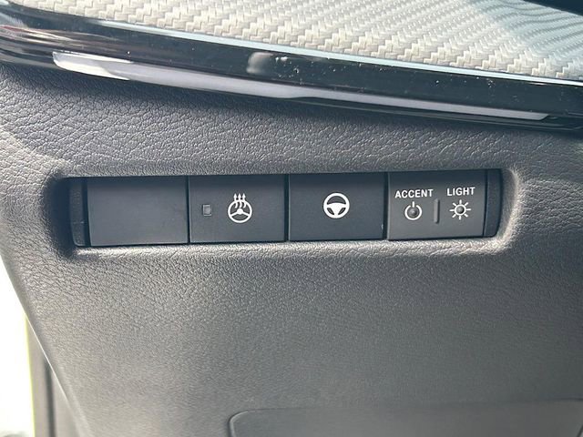 New 2025 Nissan Kicks SR w/ SR Premium Package AWD/4WD image 16