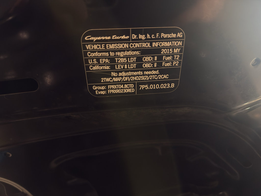 Used 2015 Porsche Cayenne Turbo AWD/4WD image 33