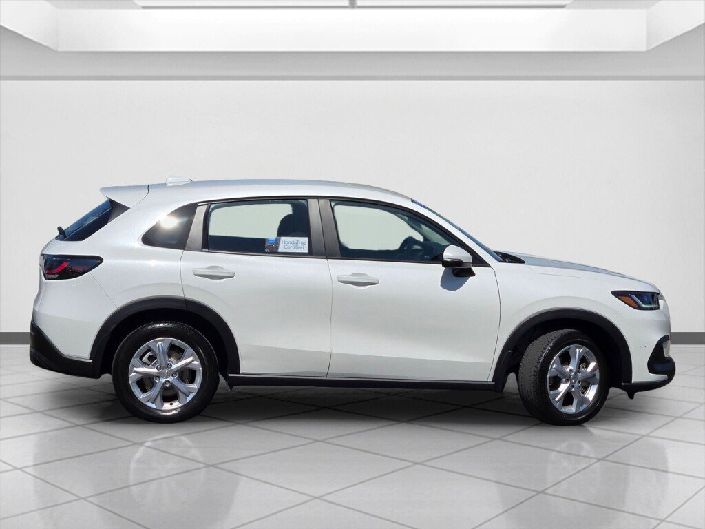 Certified 2025 Honda HR-V LX image 4