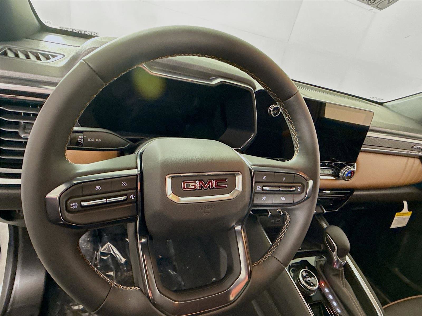 New 2026 GMC Canyon AT4 w/ Technology Plus Package image 6