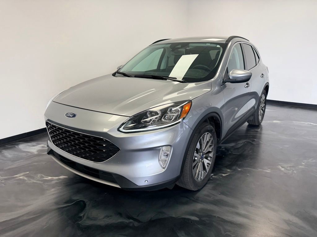 Used 2022 Ford Escape Titanium w/ Class II Trailer Tow Package AWD/4WD image 6