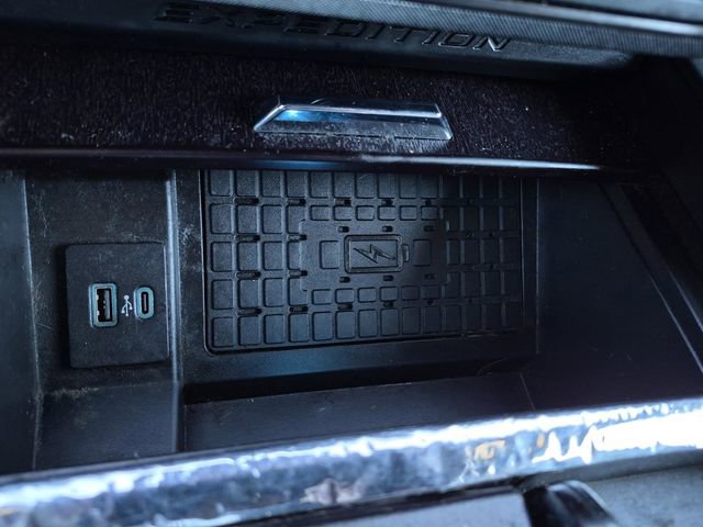 Used 2023 Ford Expedition Platinum image 46