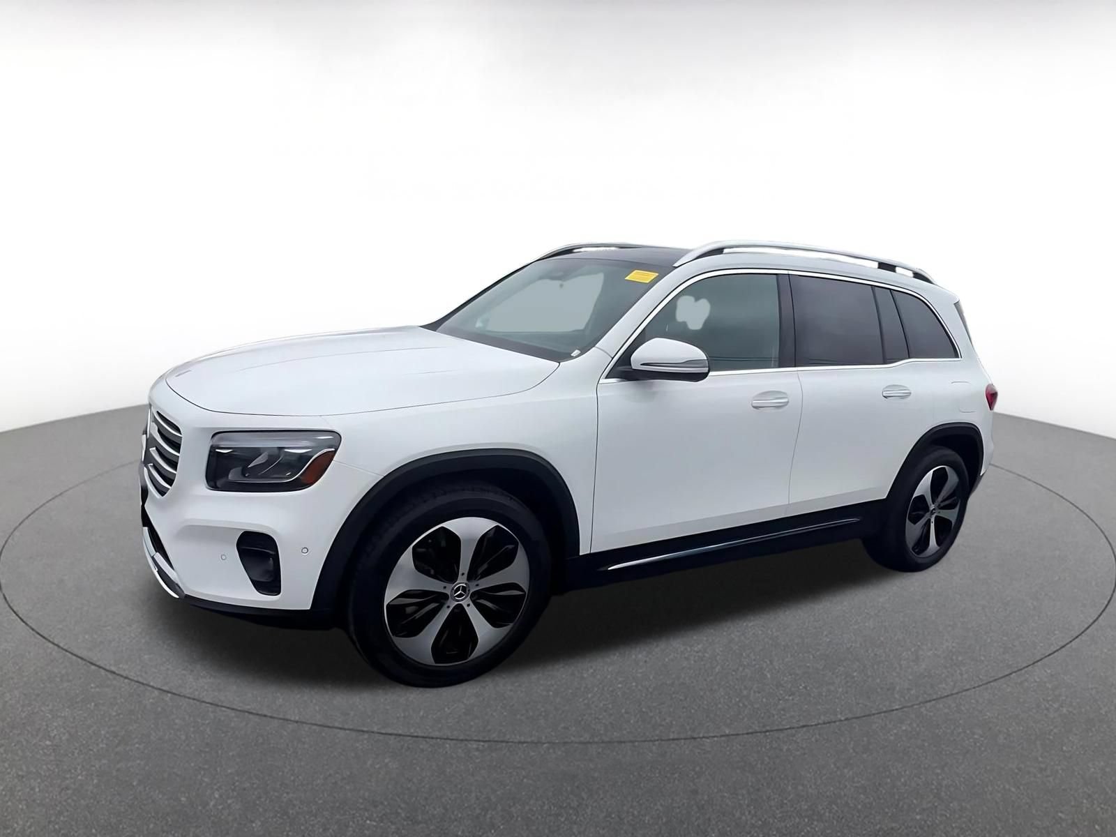 Used 2025 Mercedes-Benz GLB 250 image 8