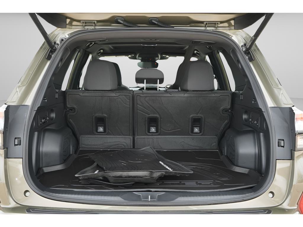 Used 2025 Subaru Forester Premium w/ Convenience Package #1 AWD/4WD image 12