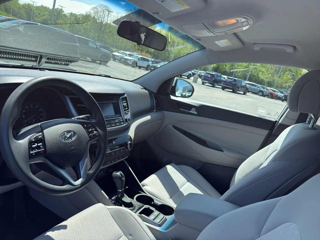 Used 2017 Hyundai Tucson SE AWD/4WD image 25