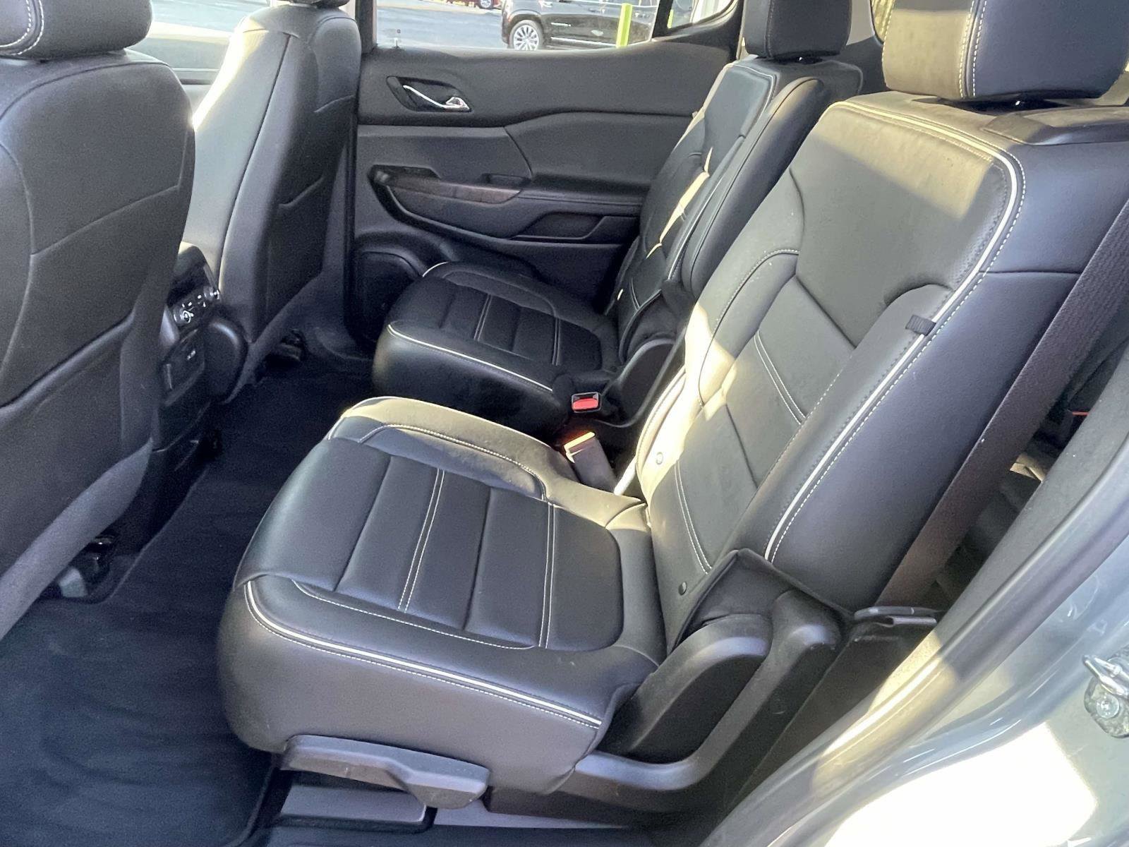 Used 2023 GMC Acadia Denali w/ Denali Technology Package image 5
