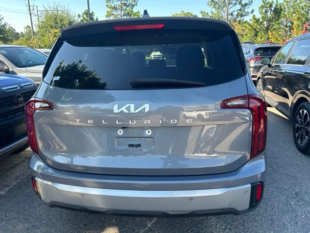 Used 2024 Kia Telluride LX FWD image 4