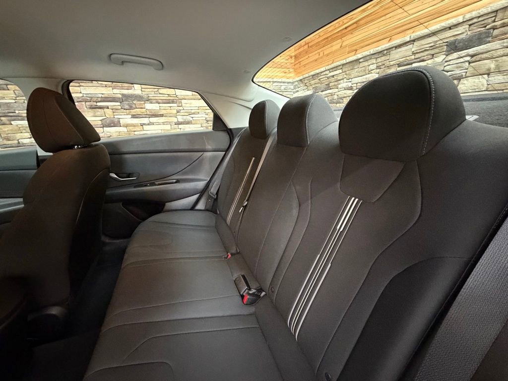 Used 2023 Hyundai Elantra SEL w/ Preferred Accessory Package image 26