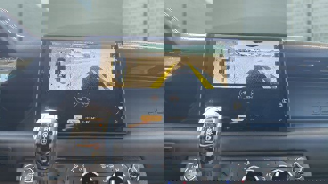 Used 2025 Land Rover Defender 110 X-Dynamic SE image 25