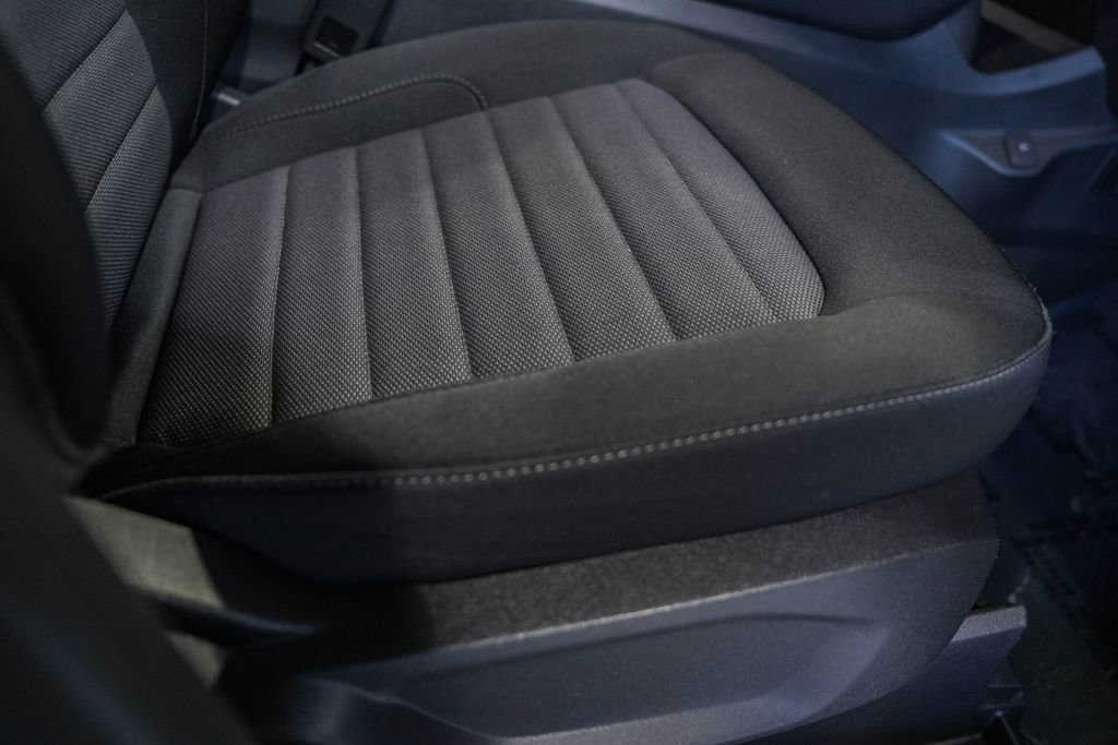 Used 2022 Ford Edge SE image 30