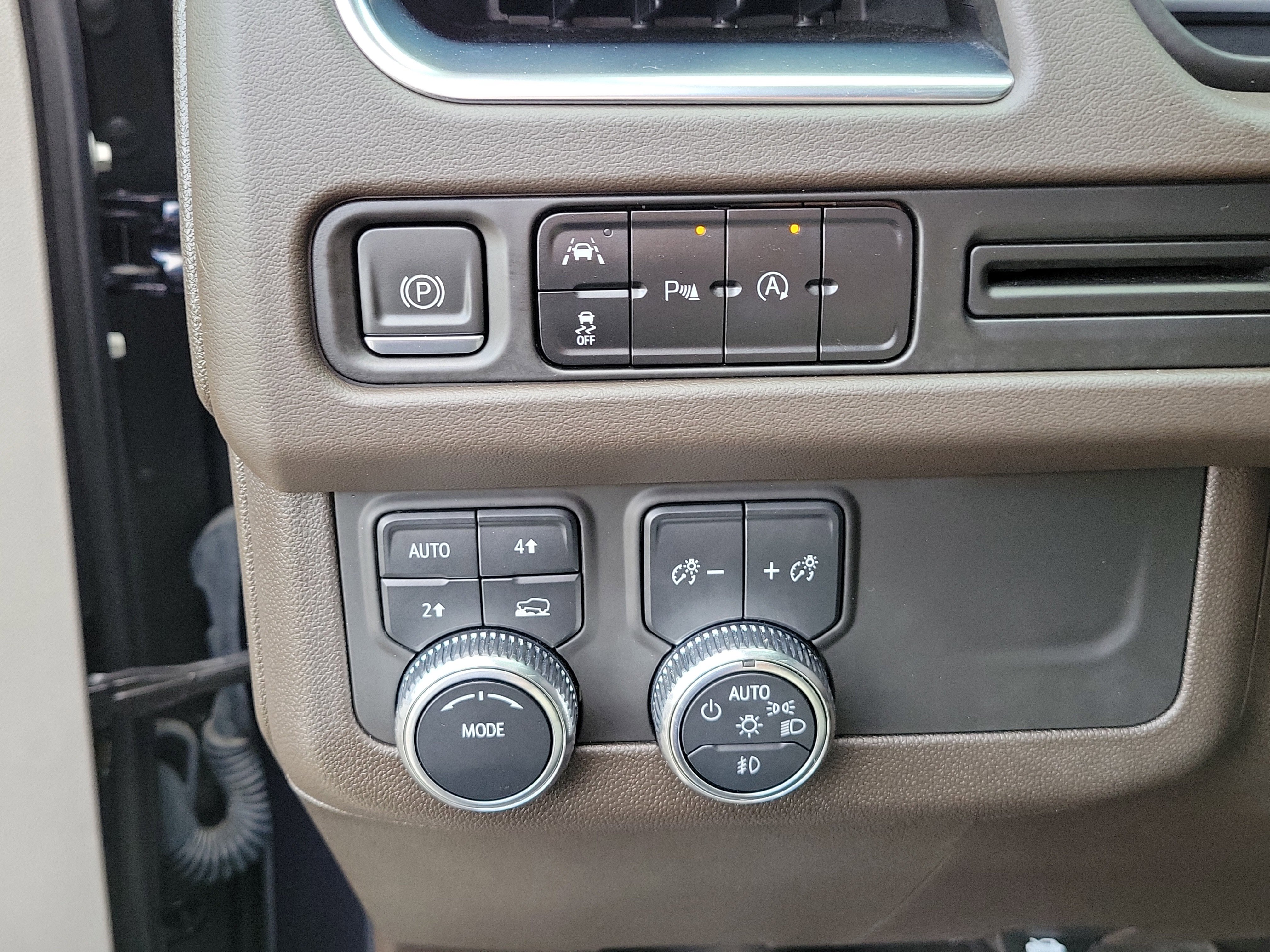 Used 2023 GMC Yukon SLE image 20