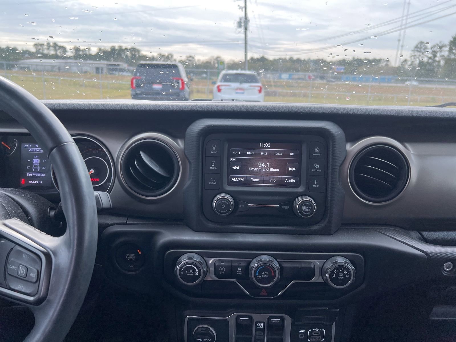 Used 2018 Jeep Wrangler Unlimited Sport S image 10