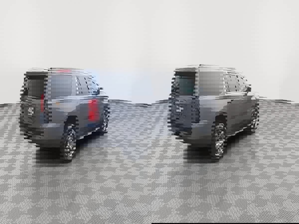 Used 2018 Chevrolet Suburban LS w/ Enhanced Driver Alert Package image 9