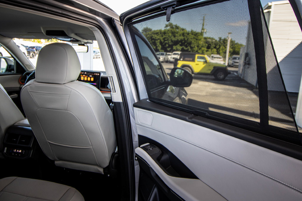 New 2027 Volkswagen Atlas SE FWD image 18