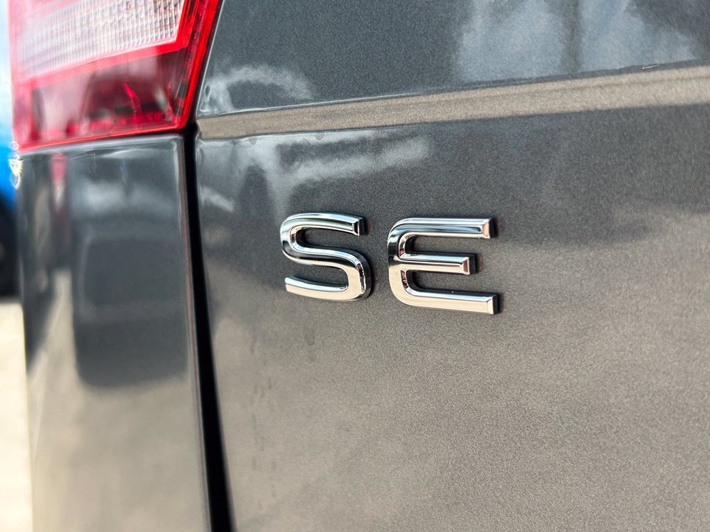 Certified 2023 Volkswagen Tiguan SE w/ Panoramic Sunroof Package FWD image 45