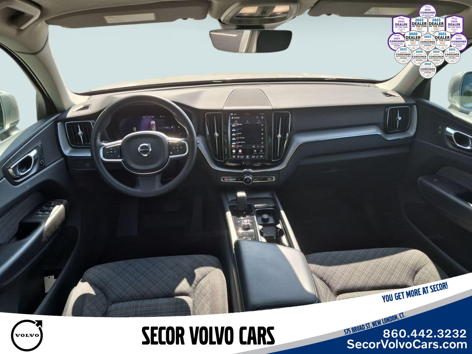 Used 2023 Volvo XC60 B5 Core AWD/4WD image 19