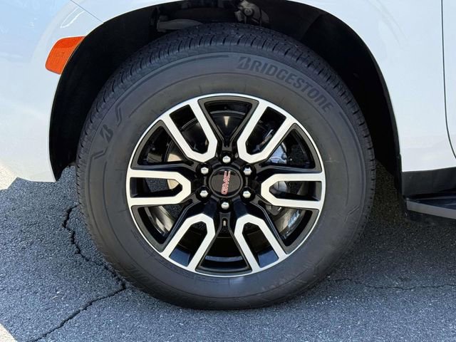 Certified 2024 GMC Yukon AT4 w/ Technology Package AWD/4WD image 7