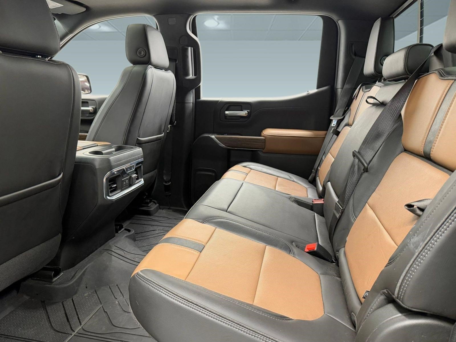 Used 2019 Chevrolet Silverado 1500 High Country w/ Technology Package AWD/4WD image 32
