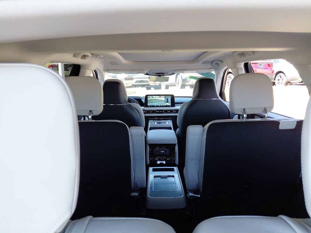 New 2026 Lincoln Aviator Reserve w/ Luxury Package AWD/4WD image 35