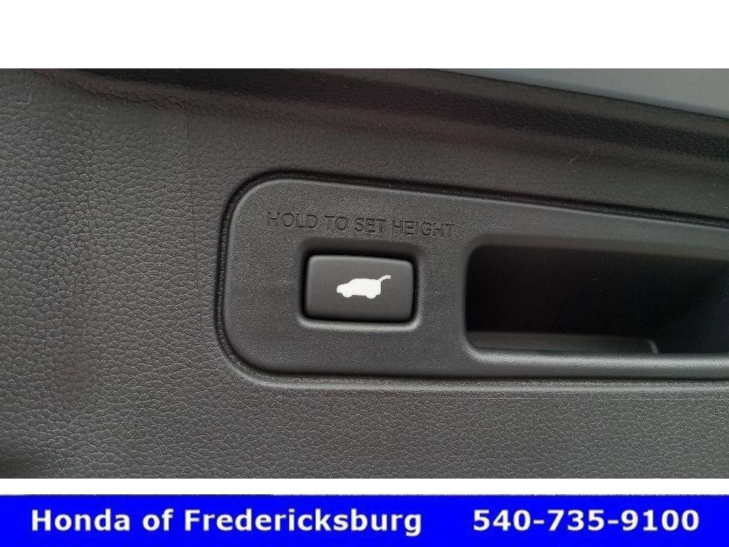 Certified 2025 Honda Pilot Black Edition image 47