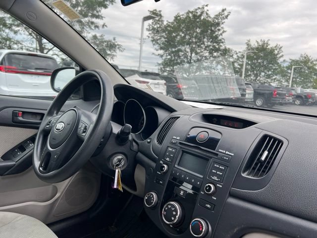 Used 2011 Kia Forte EX FWD image 29