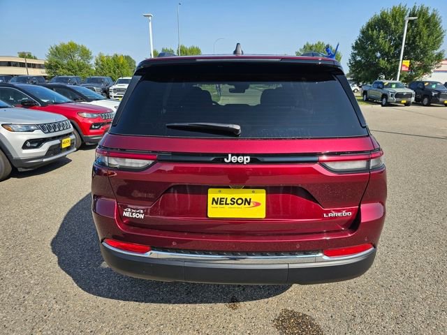 New 2025 Jeep Grand Cherokee Laredo X w/ Trailer Tow Package AWD/4WD image 8