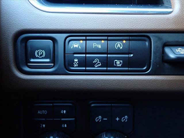 Used 2023 Chevrolet Tahoe High Country w/ Premium Package 2 AWD/4WD image 27
