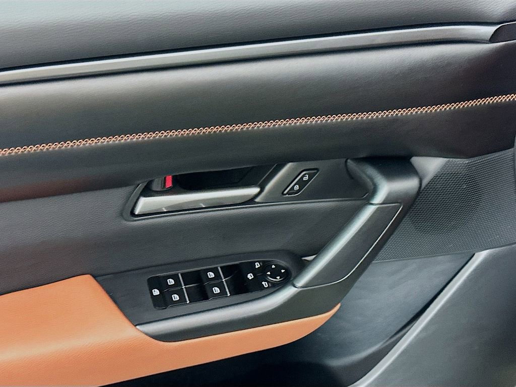 Used 2025 MAZDA CX-50 AWD 2.5 Turbo w/ Weather Package image 18