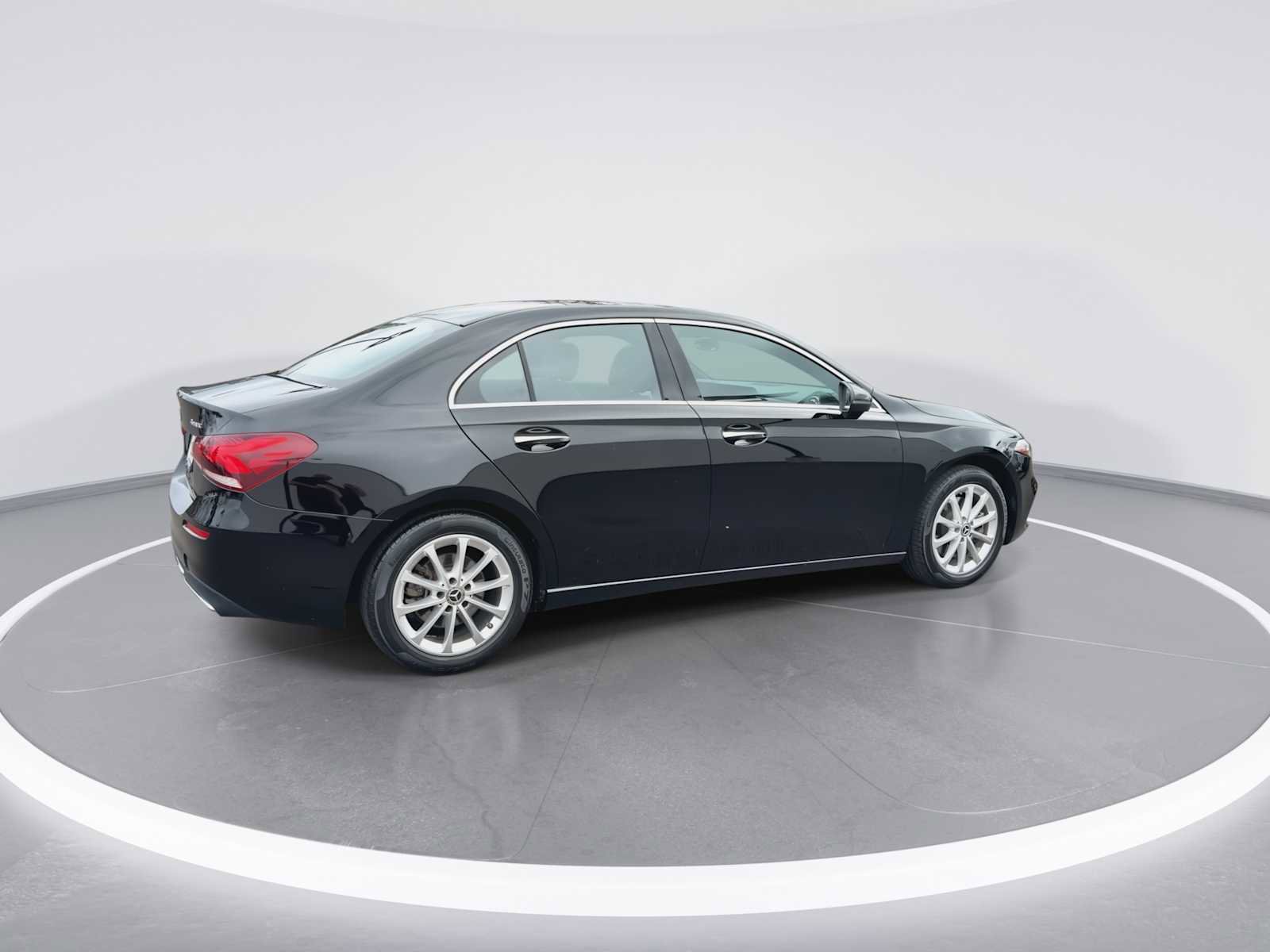 Used 2019 Mercedes-Benz A 220 4MATIC image 8