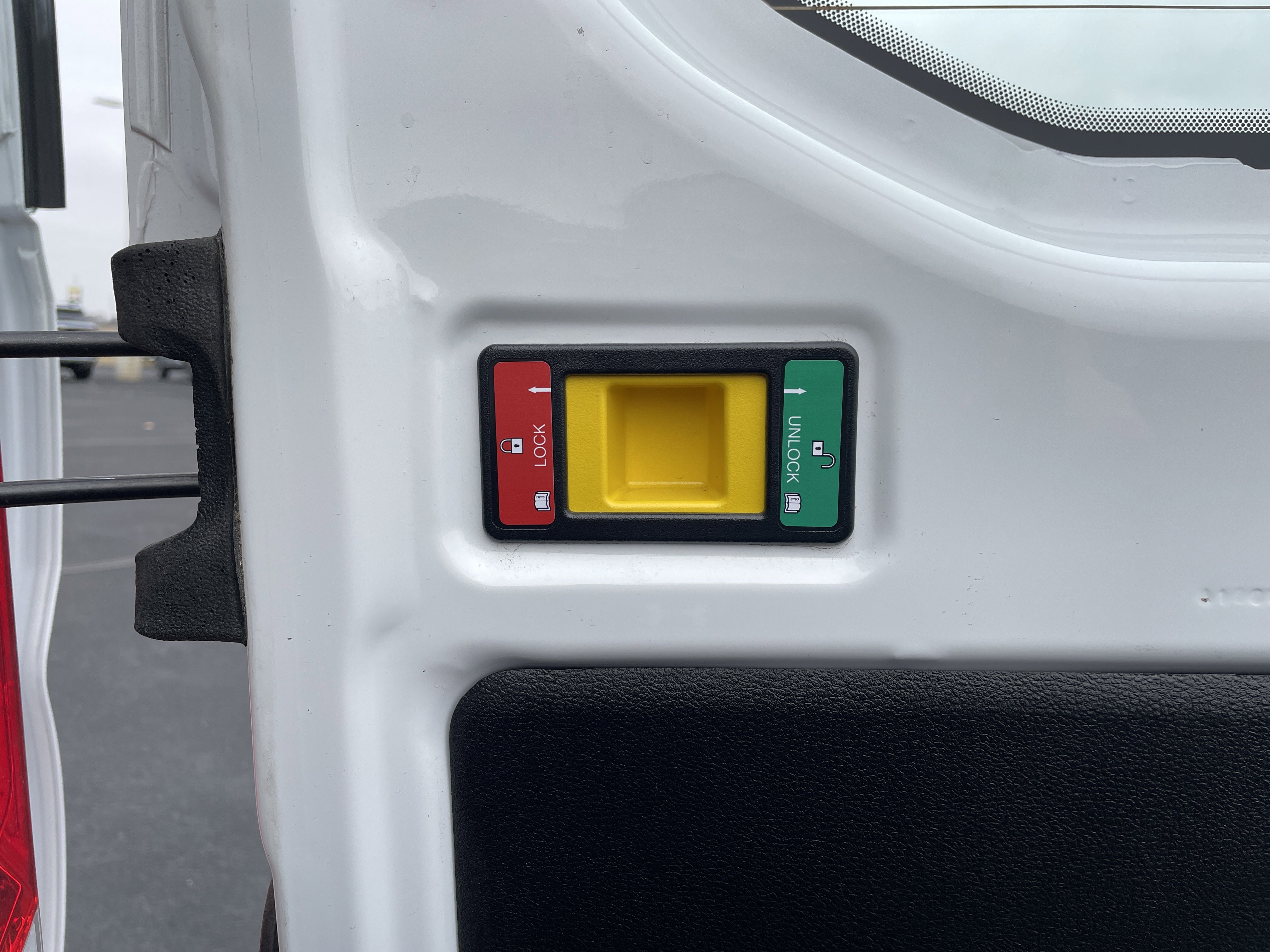 Used 2024 Ford Transit 250 Low Roof w/ Exterior Upgrade Package image 25