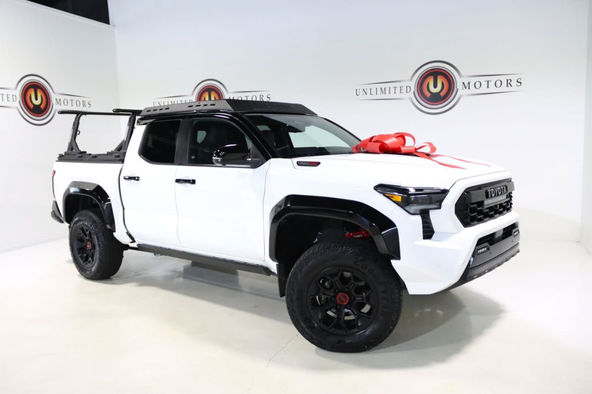 Used 2024 Toyota Tacoma TRD Pro AWD/4WD image 6