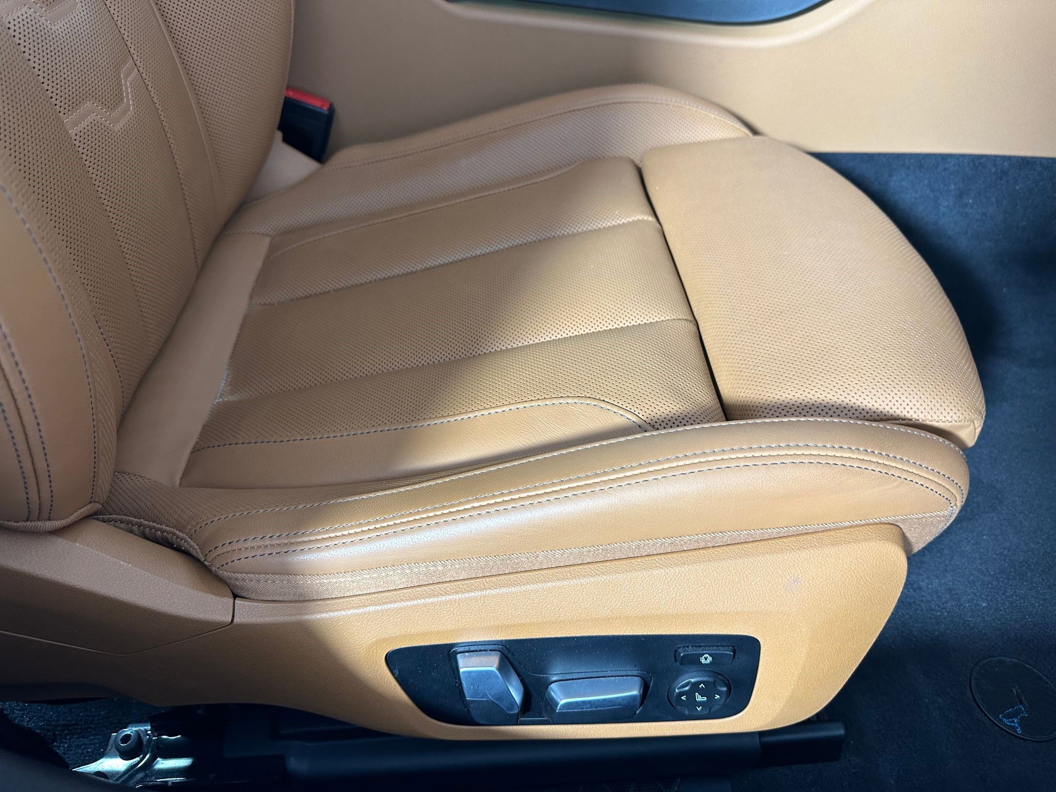 Used 2020 BMW 840i Gran Coupe w/ Comfort Seating Package image 33