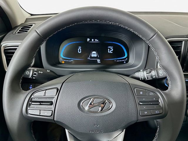 Certified 2025 Hyundai Venue SEL FWD image 15