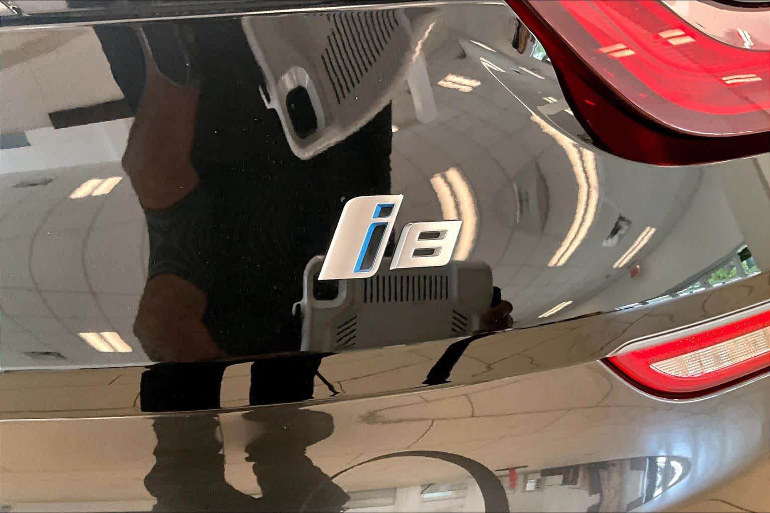 Used 2019 BMW i8 Coupe AWD/4WD image 27