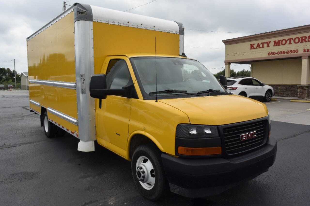 Used 2021 GMC Savana 3500 Extended w/ Power Convenience Package image 7