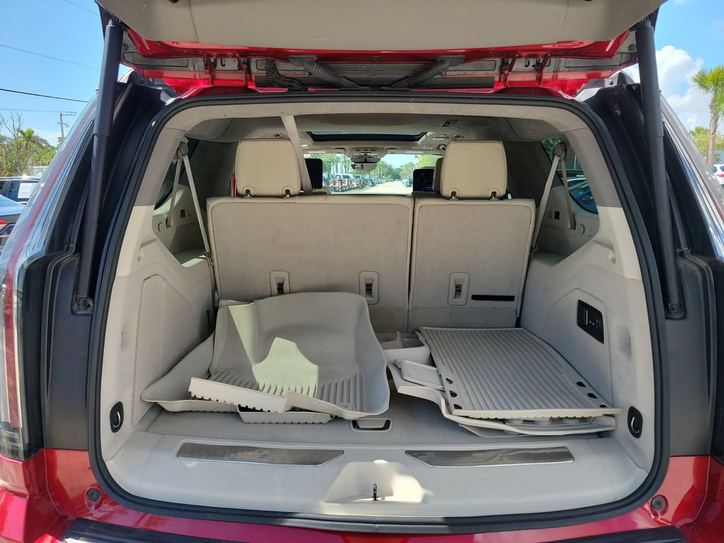 Used 2025 Cadillac Escalade ESV Sport Platinum w/ LPO, Floor Liner Package AWD/4WD image 31