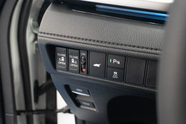New 2026 Honda Odyssey Touring image 17