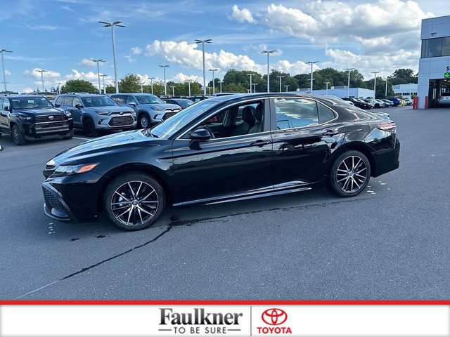 Used 2024 Toyota Camry SE FWD image 14