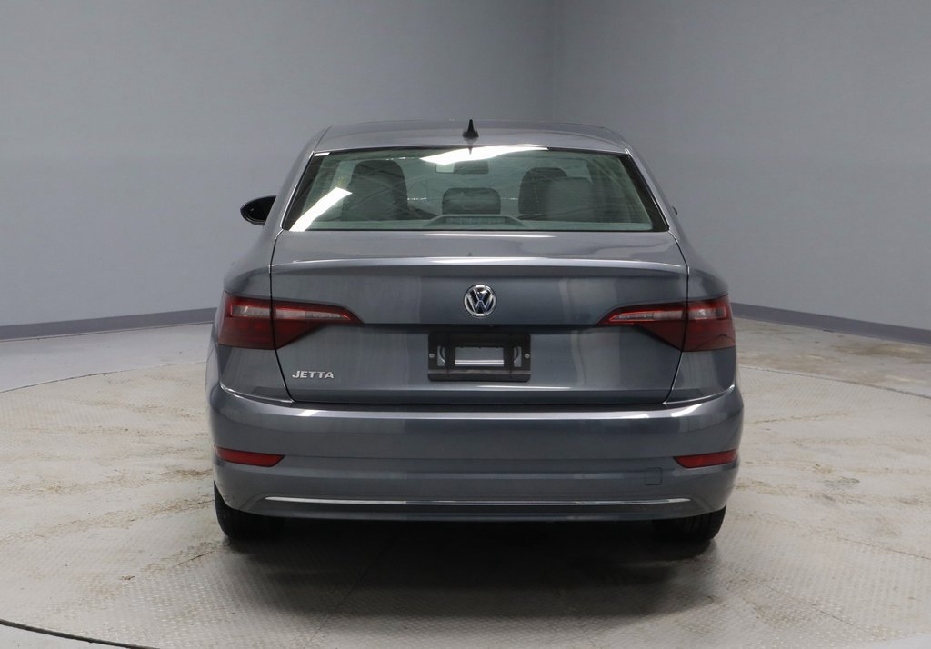 Used 2021 Volkswagen Jetta SE w/ SE Cold Weather Package image 9