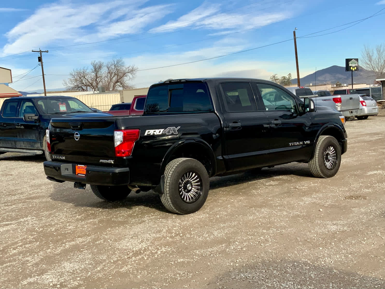 Used 2018 Nissan Titan PRO-4X image 5