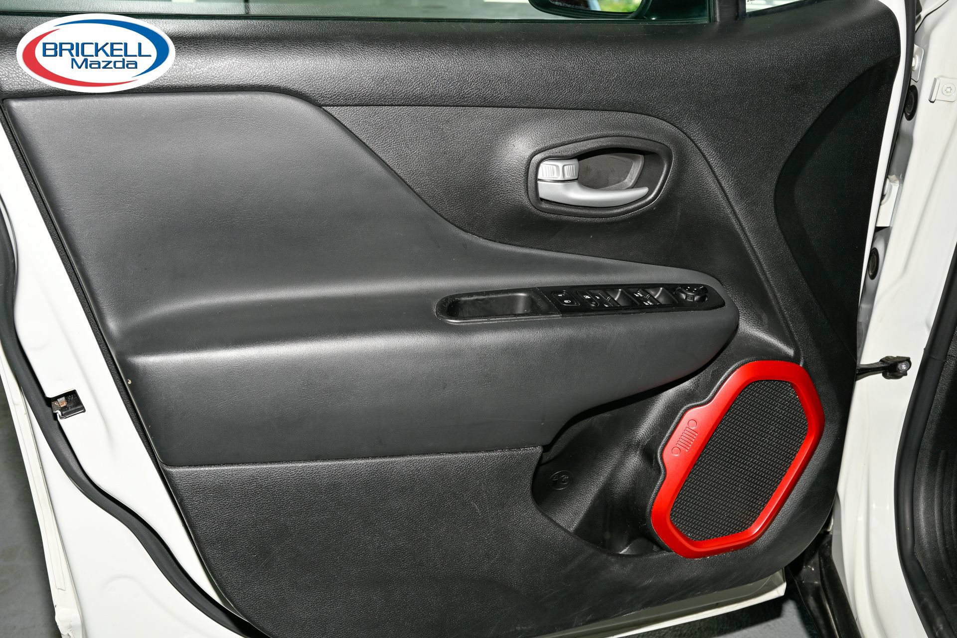 Used 2023 Jeep Renegade Trailhawk AWD/4WD image 10