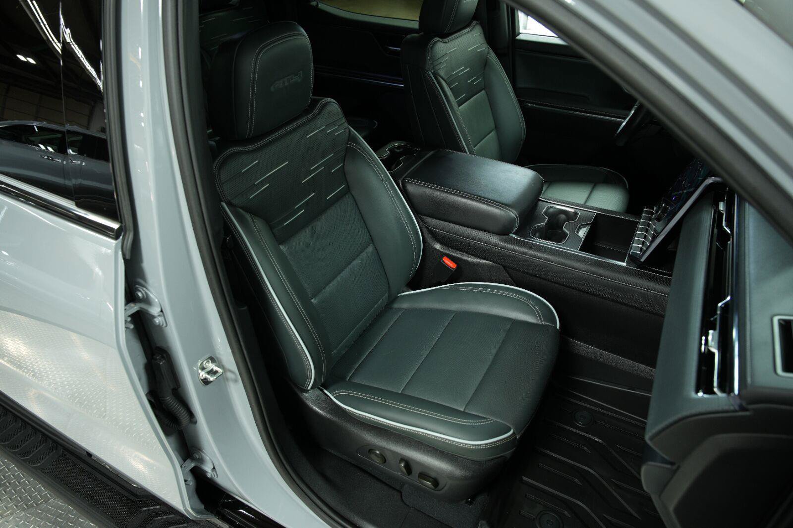 Certified 2026 GMC Sierra EV AT4 w/ AT4 Premium Package AWD/4WD image 21