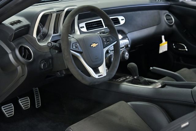 Used 2015 Chevrolet Camaro Z/28 RWD image 26