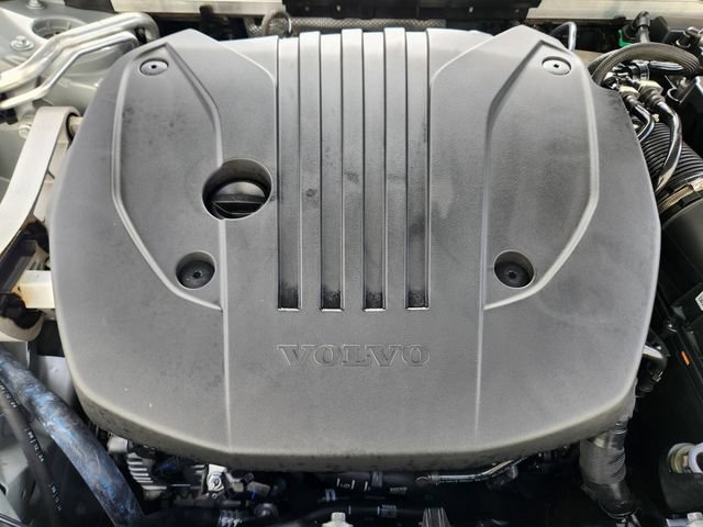Certified 2025 Volvo V60 B5 Cross Country Ultra AWD/4WD image 20