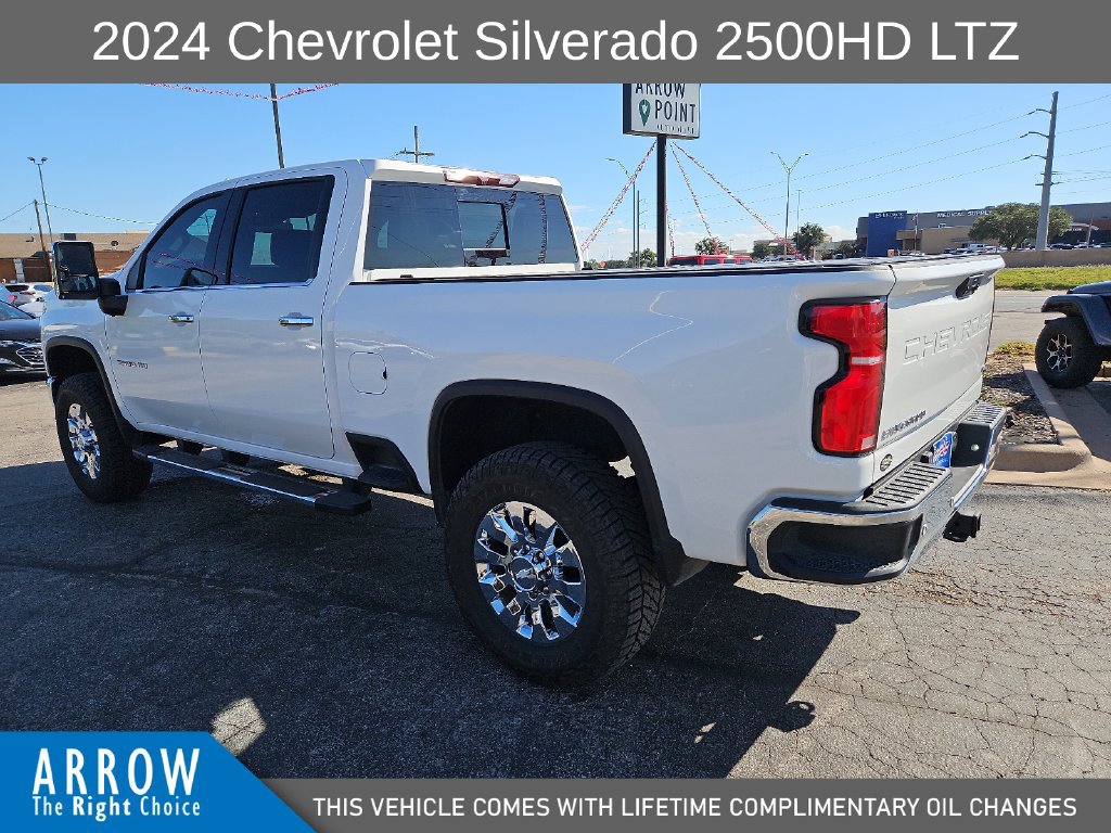 Used 2024 Chevrolet Silverado 2500 LTZ w/ LTZ Convenience Package AWD/4WD image 8