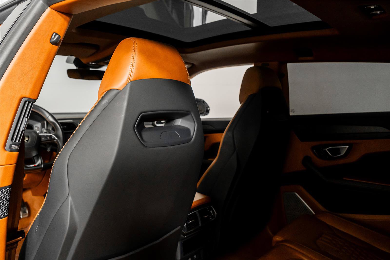 Used 2023 Lamborghini Urus S AWD/4WD image 35