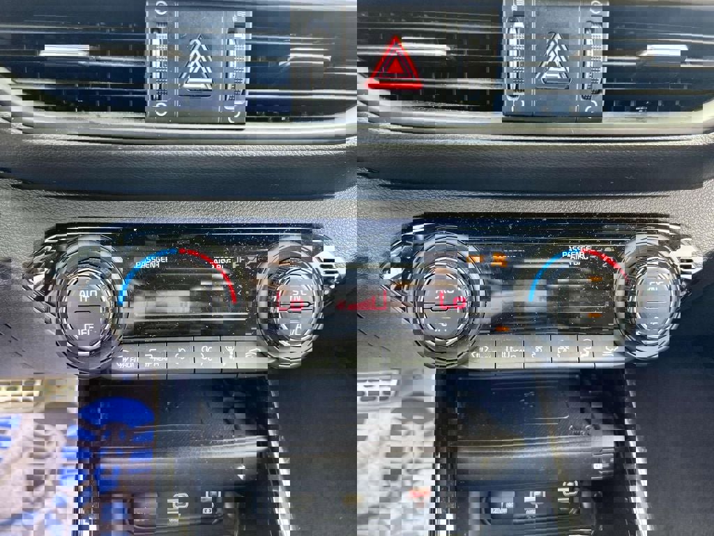 Used 2023 Kia Forte GT image 28